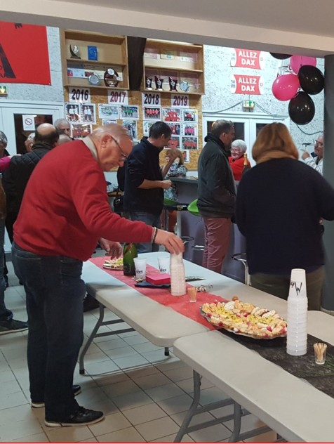 Moment convivial au club de la Boule Méessoise